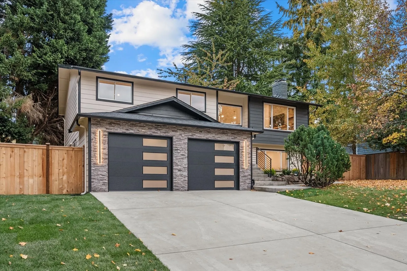 12916 NE 136th Place , Kirkland, WA 98034