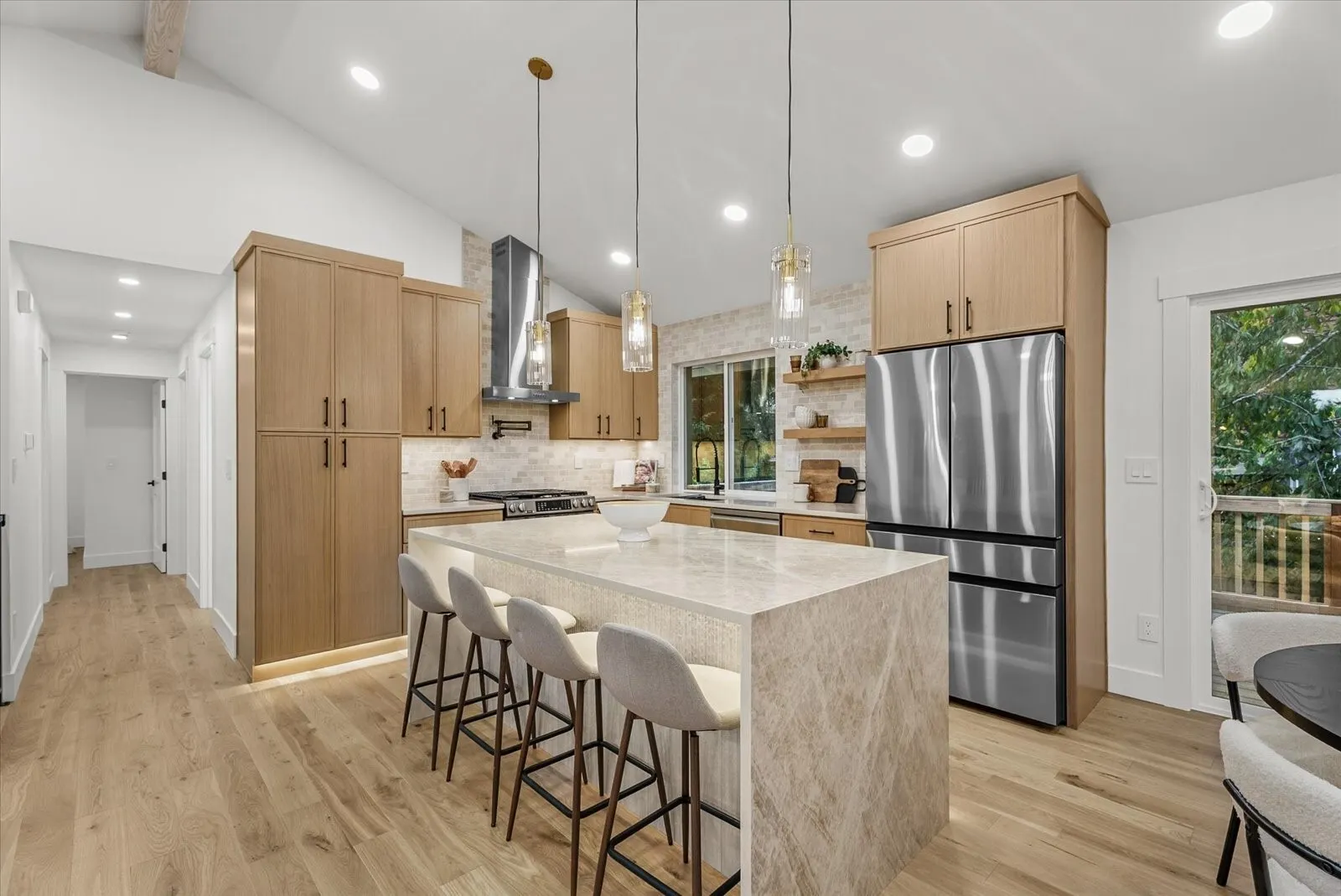 12916 NE 136th Place , Kirkland, WA 98034