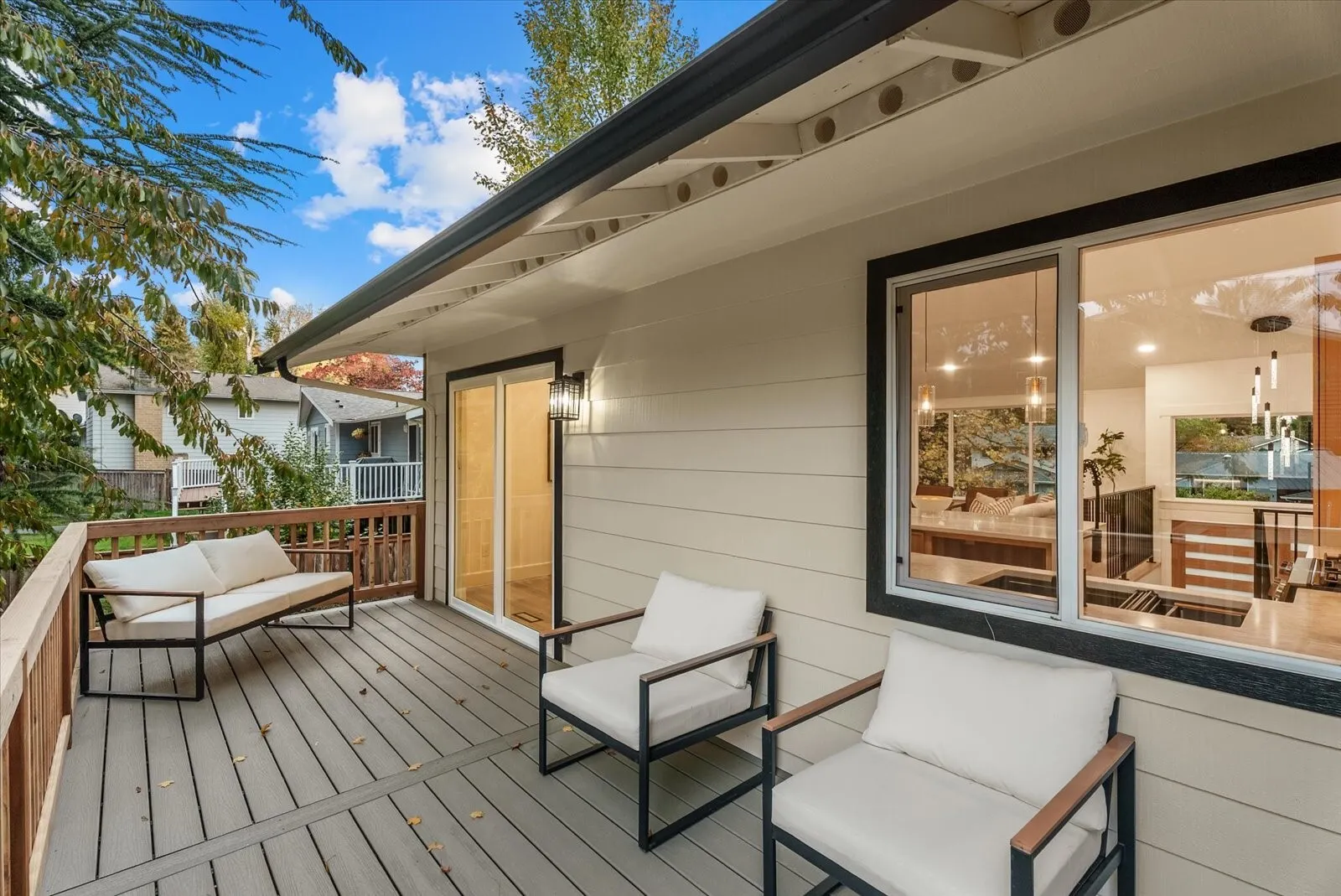 12916 NE 136th Place , Kirkland, WA 98034