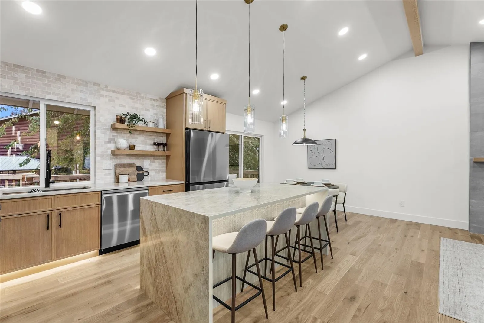 12916 NE 136th Place , Kirkland, WA 98034