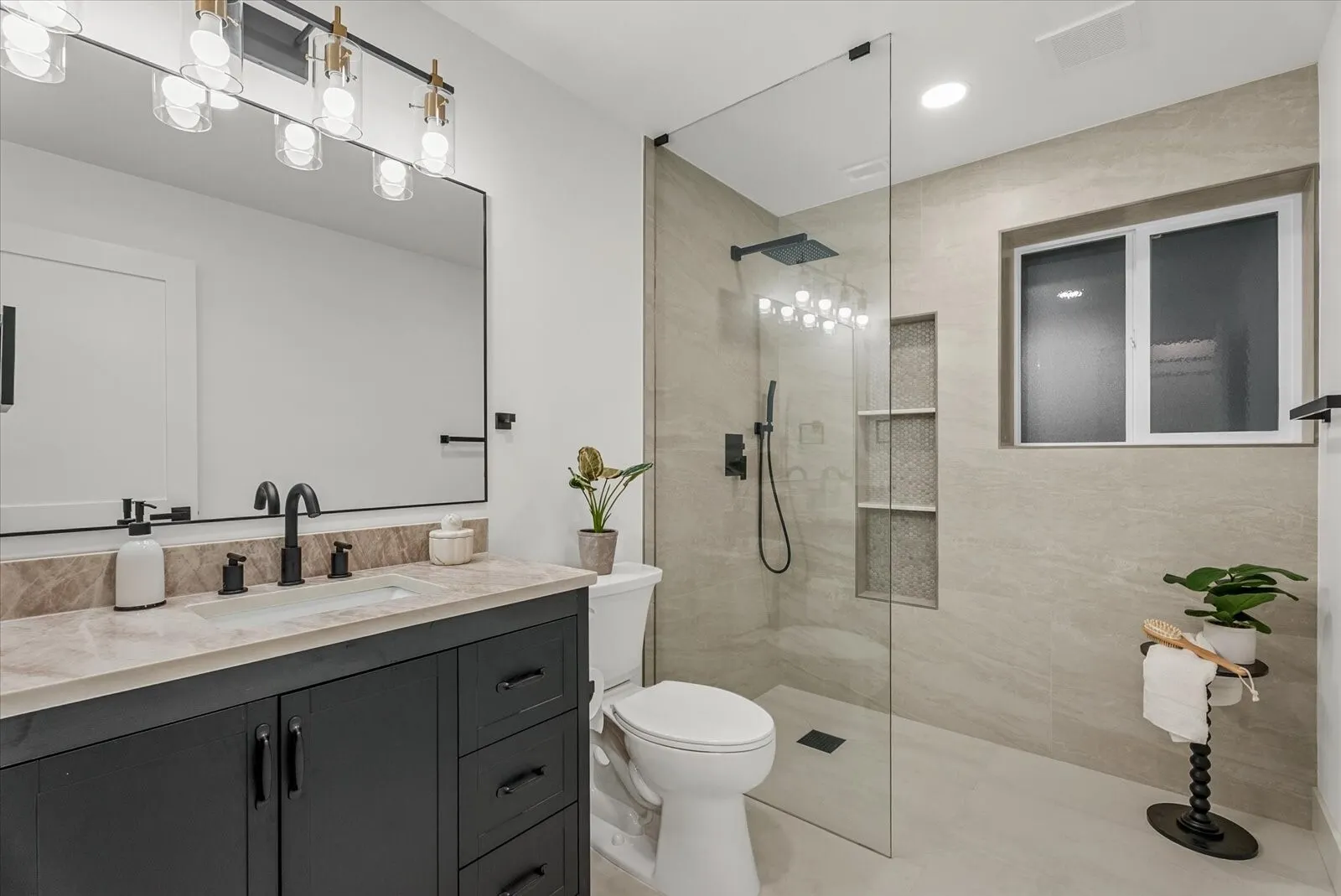 12916 NE 136th Place , Kirkland, WA 98034