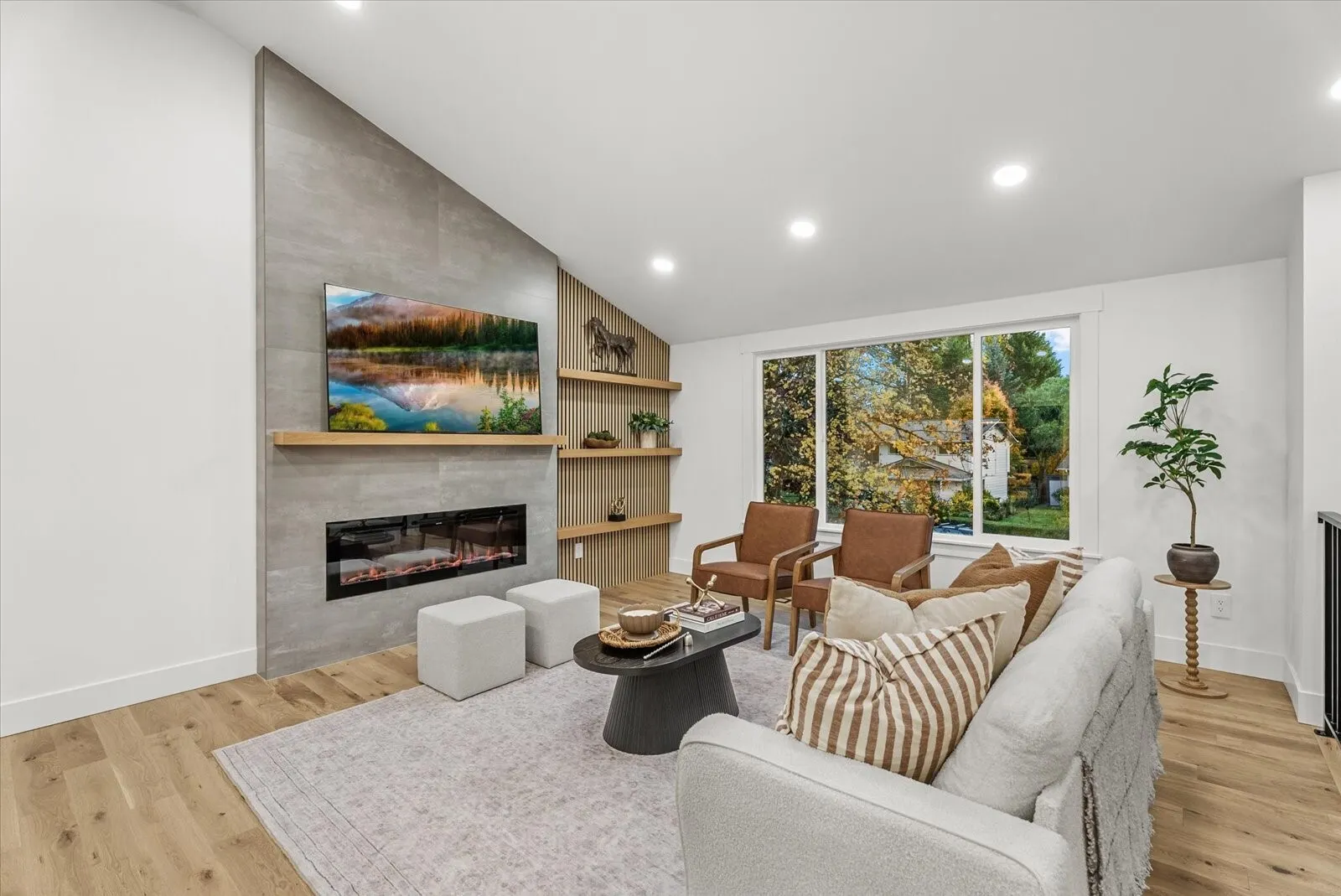 12916 NE 136th Place , Kirkland, WA 98034