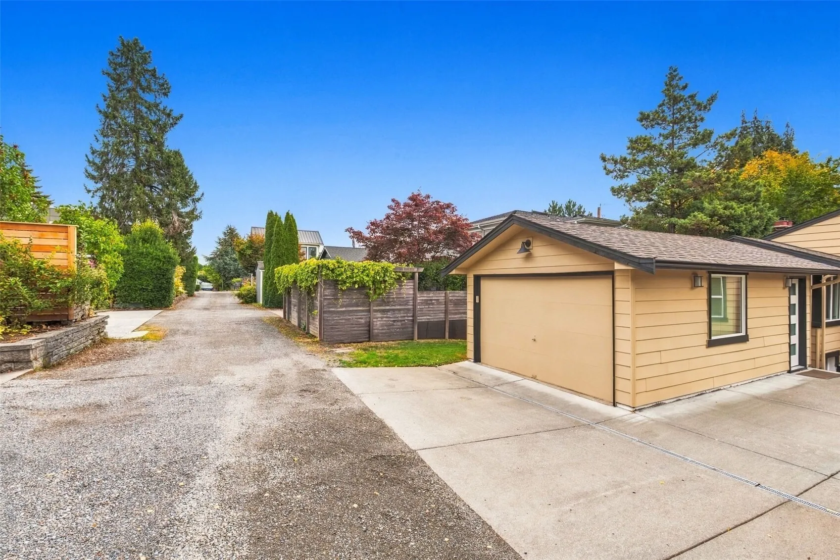 124 6th Avenue , Kirkland, WA 98033