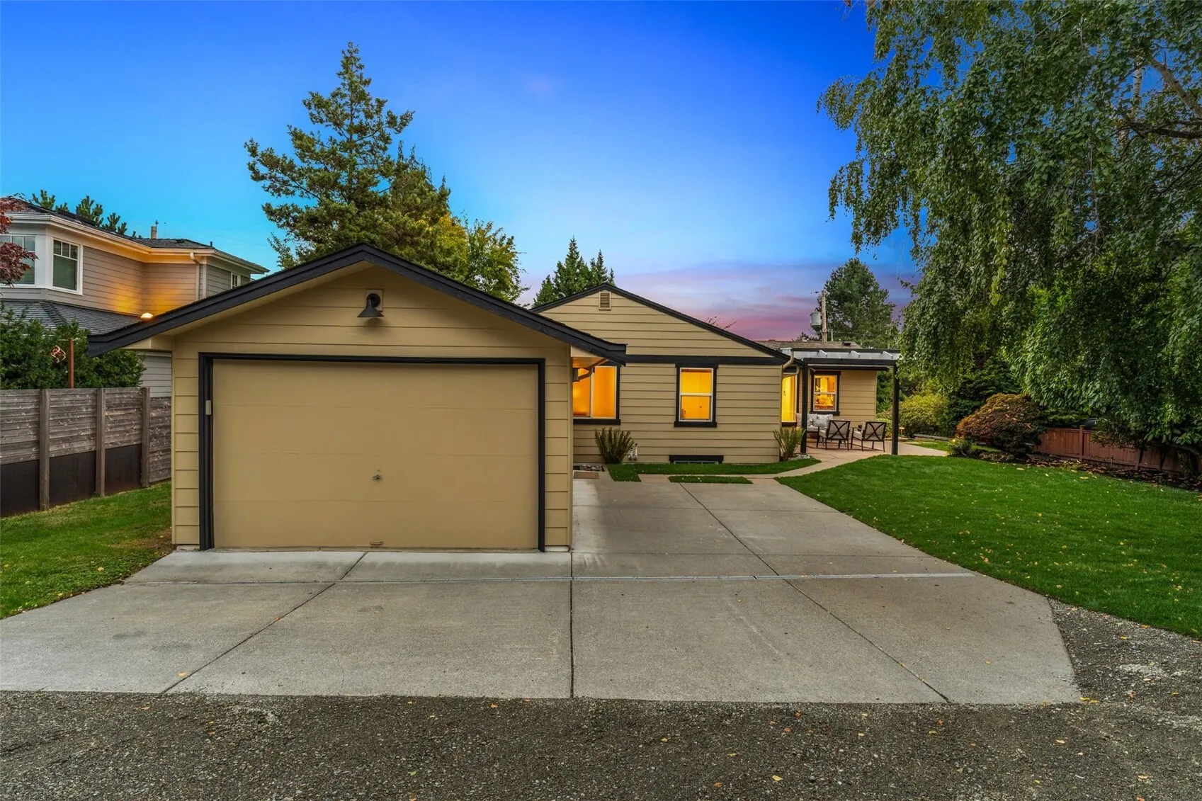 124 6th Avenue , Kirkland, WA 98033