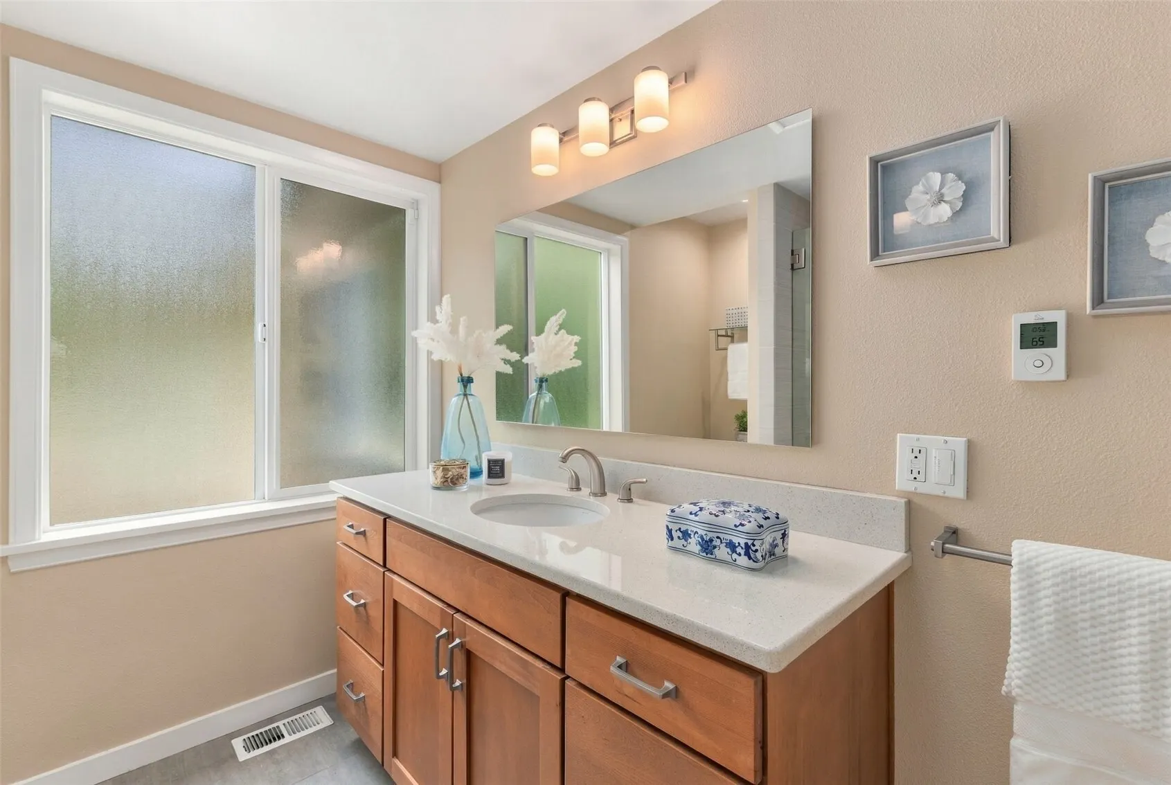 124 6th Avenue , Kirkland, WA 98033