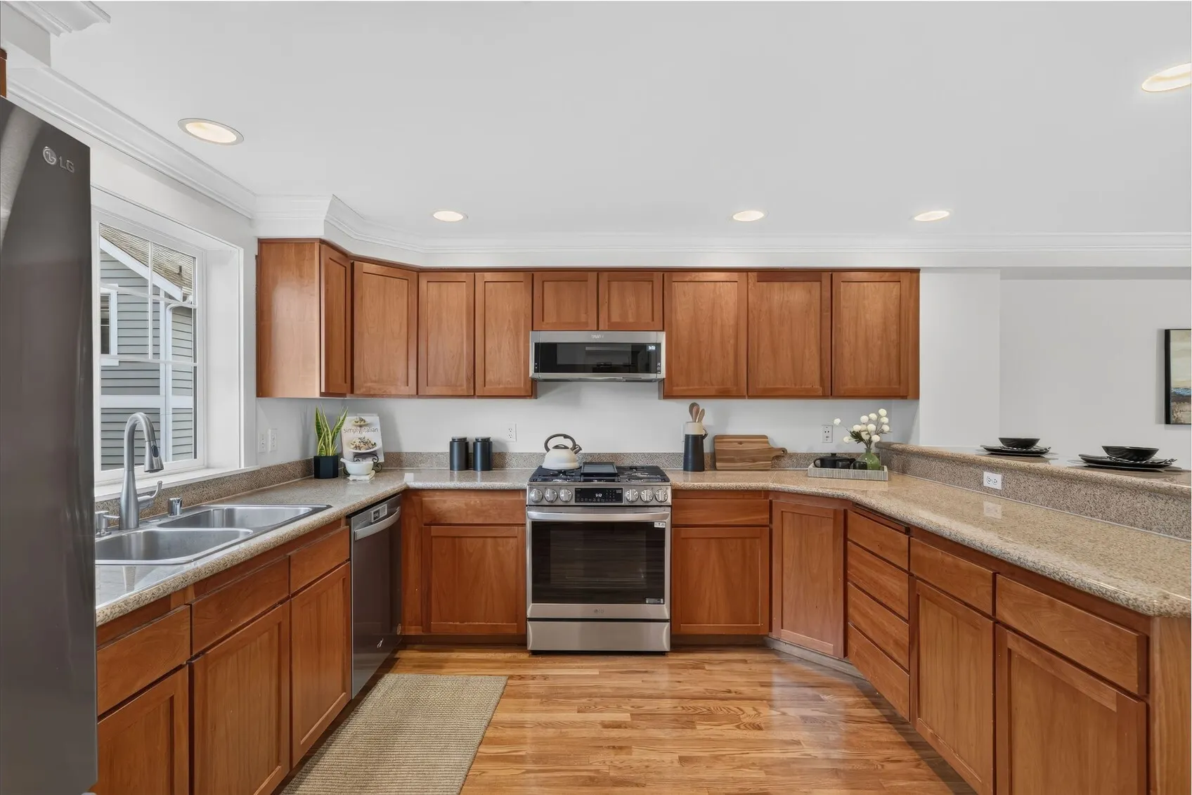 8506 10th Avenue NW, Seattle, WA 98117