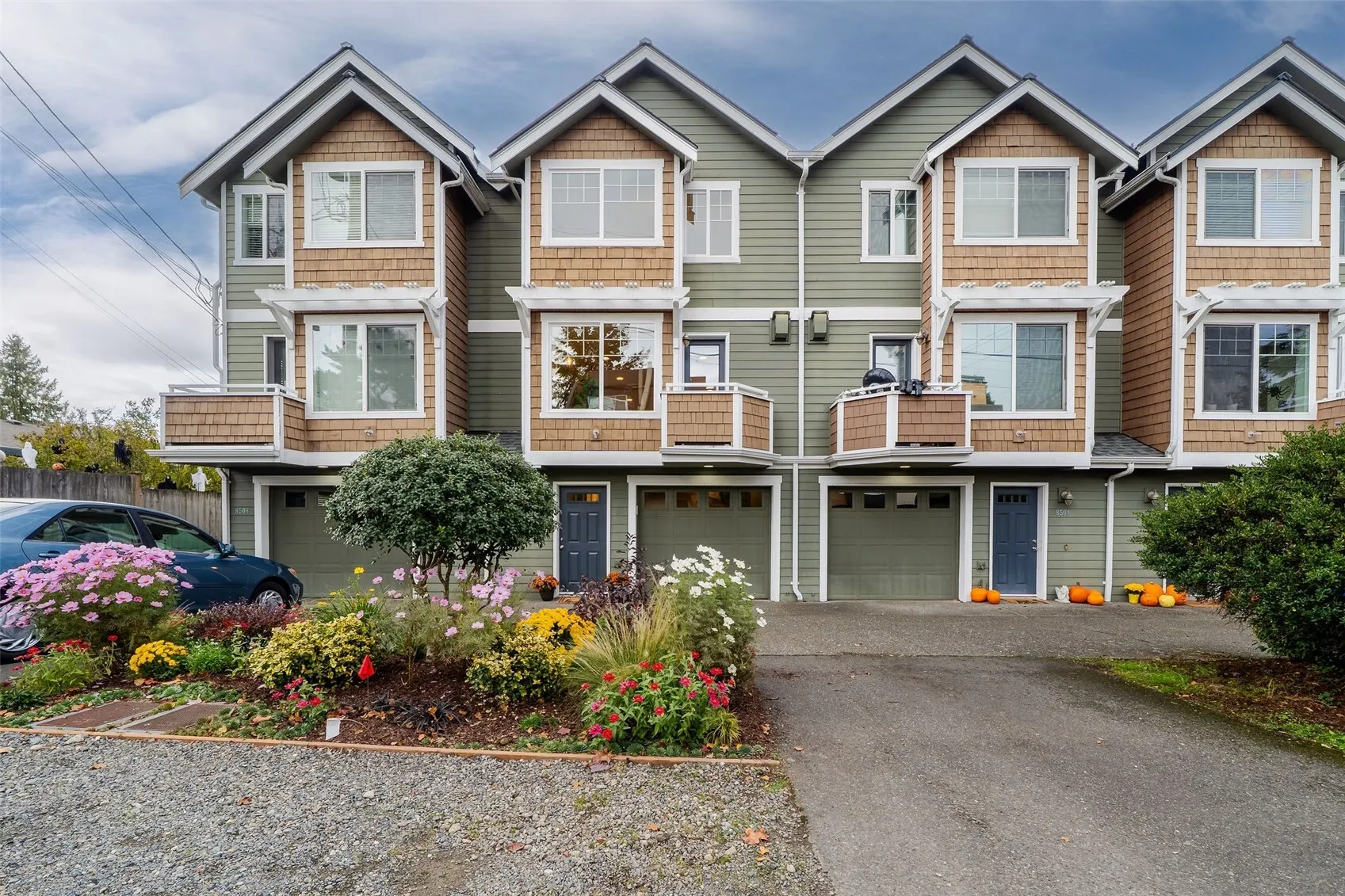 8506 10th Avenue NW, Seattle, WA 98117