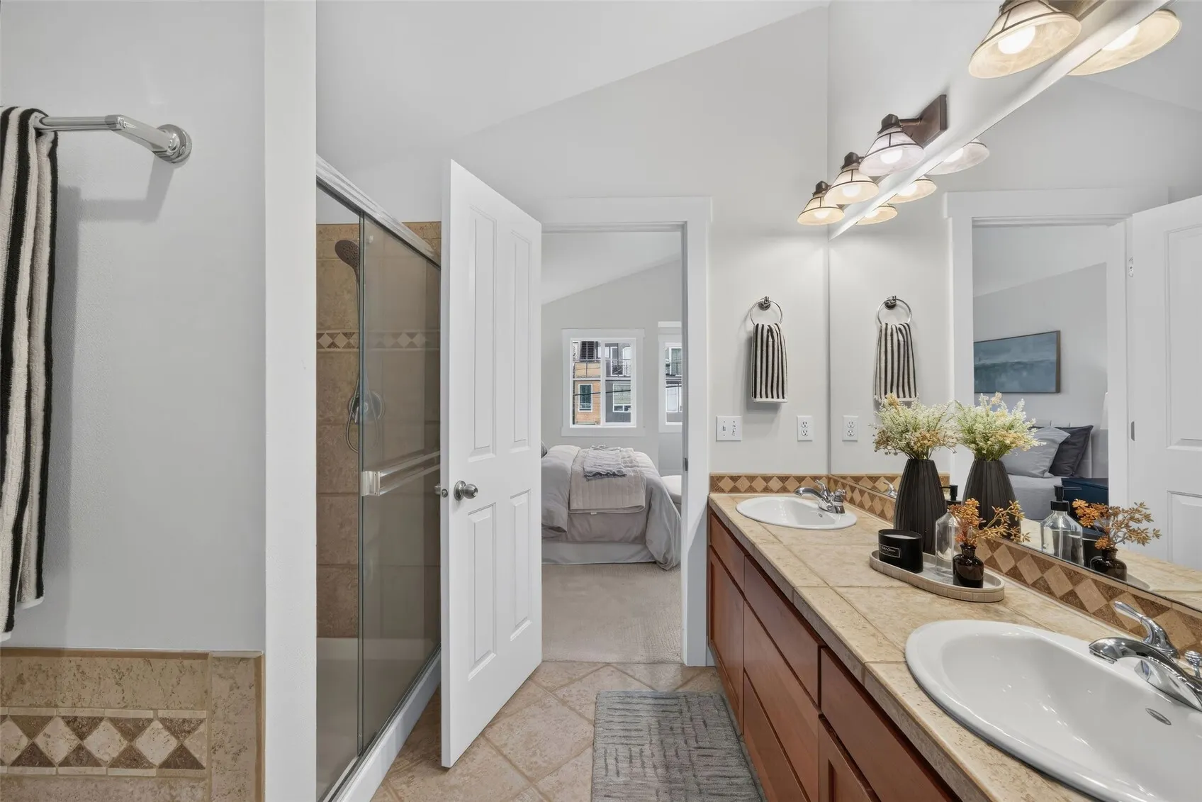 8506 10th Avenue NW, Seattle, WA 98117