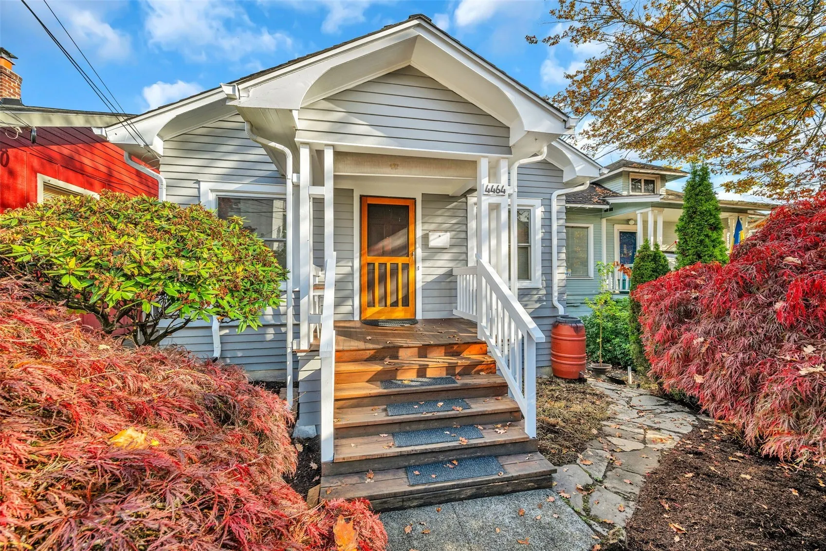 4464 Whitman Avenue N, Seattle, WA 98103