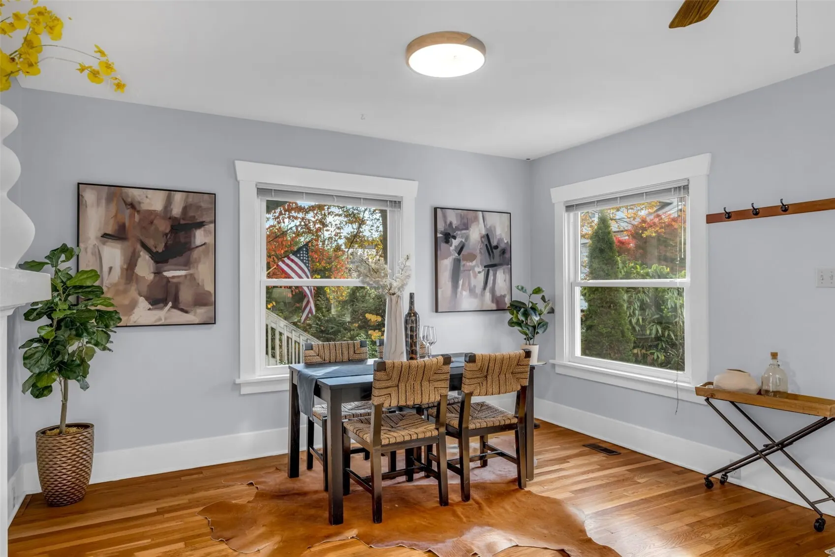 4464 Whitman Avenue N, Seattle, WA 98103