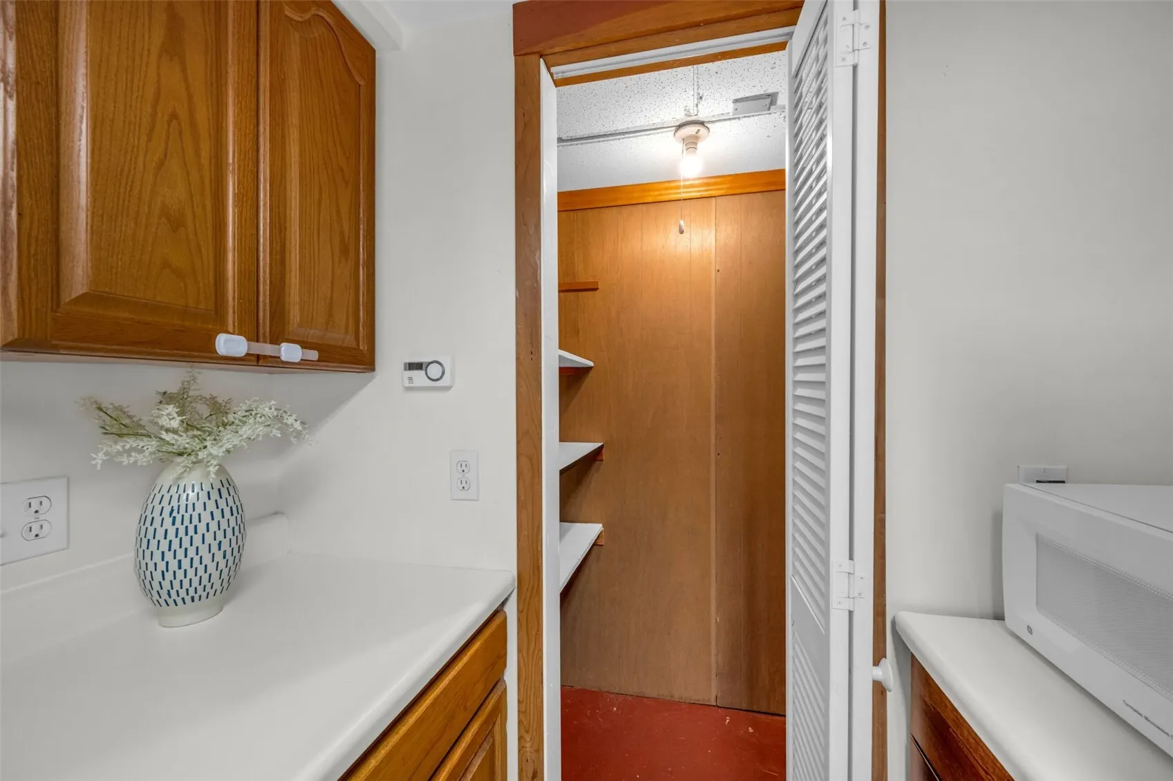 4464 Whitman Avenue N, Seattle, WA 98103
