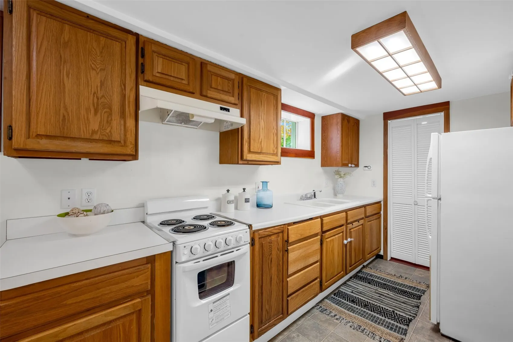 4464 Whitman Avenue N, Seattle, WA 98103
