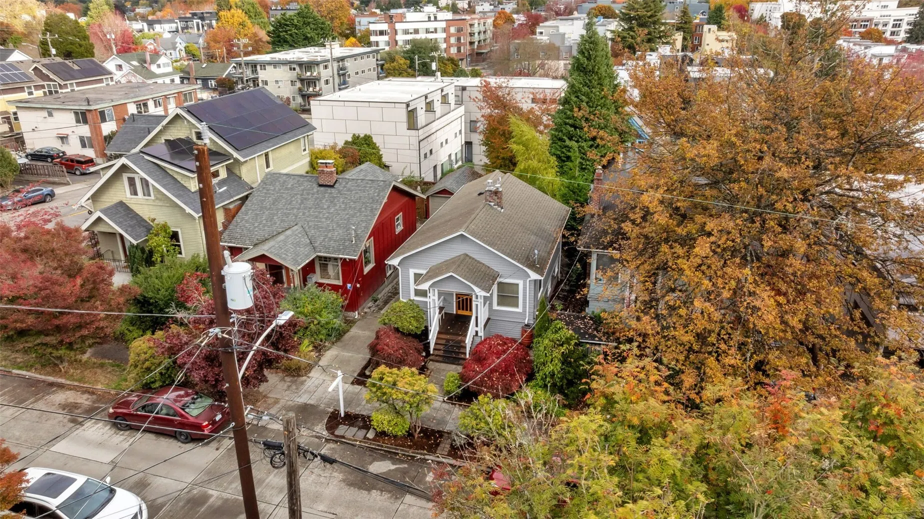 4464 Whitman Avenue N, Seattle, WA 98103