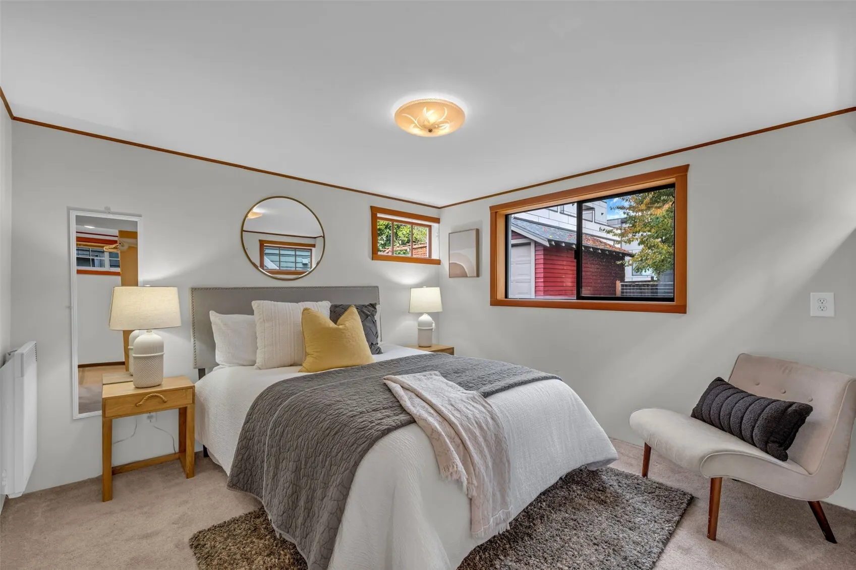 4464 Whitman Avenue N, Seattle, WA 98103