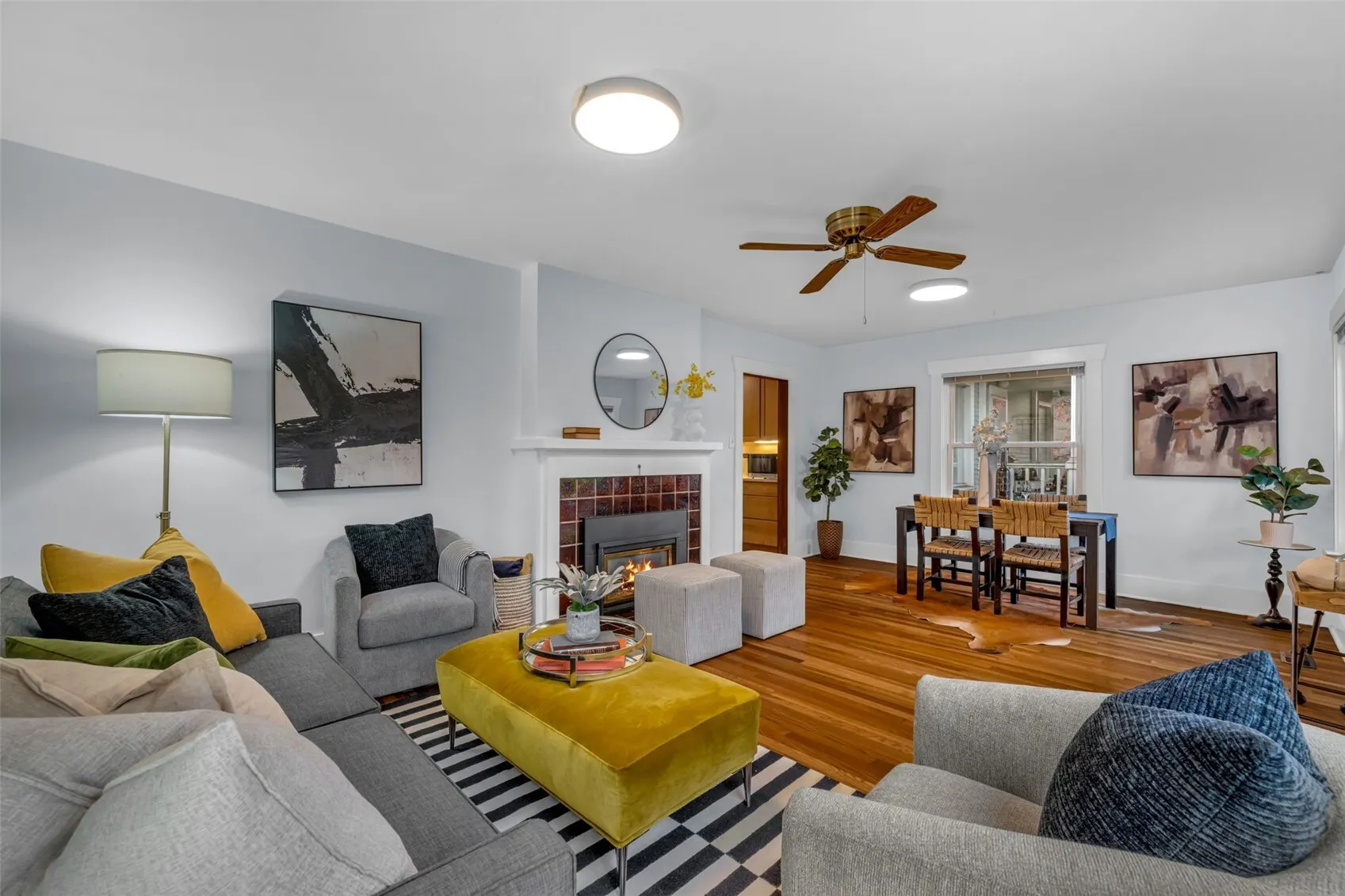 4464 Whitman Avenue N, Seattle, WA 98103