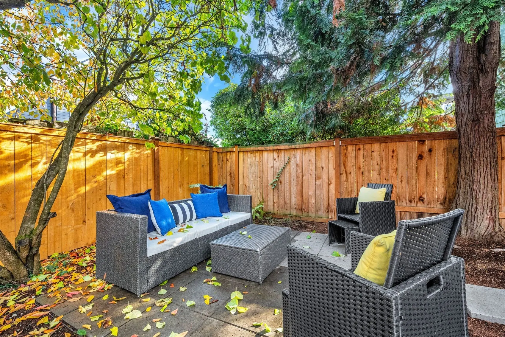 4464 Whitman Avenue N, Seattle, WA 98103