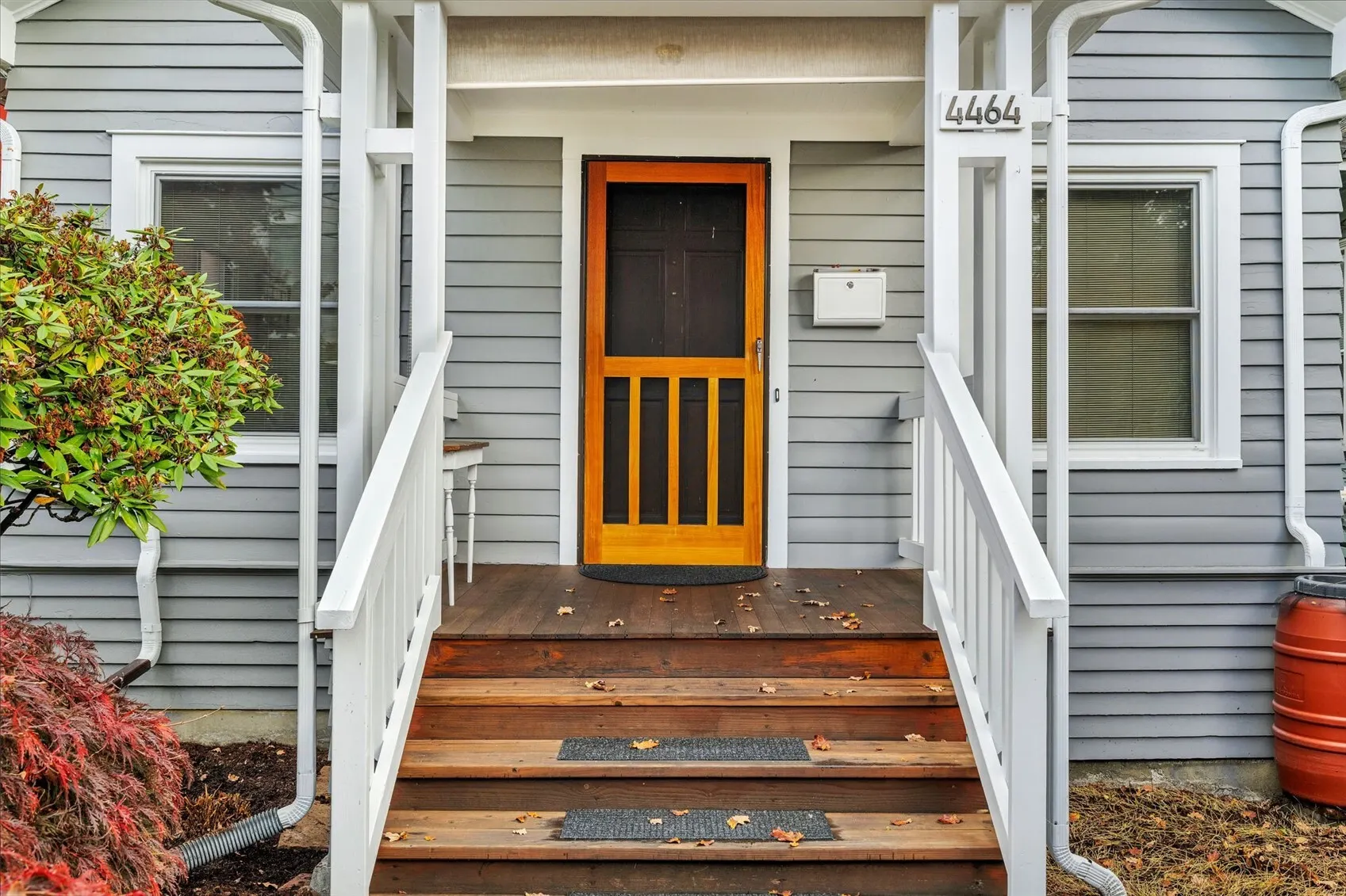 4464 Whitman Avenue N, Seattle, WA 98103