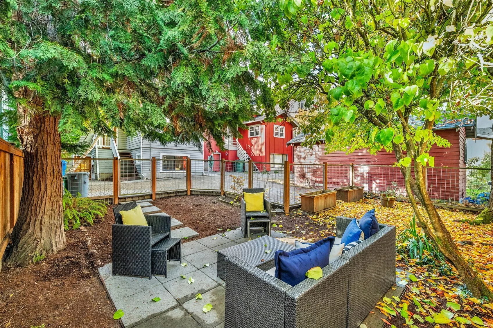 4464 Whitman Avenue N, Seattle, WA 98103