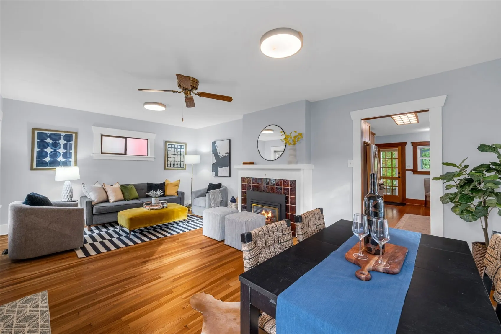 4464 Whitman Avenue N, Seattle, WA 98103