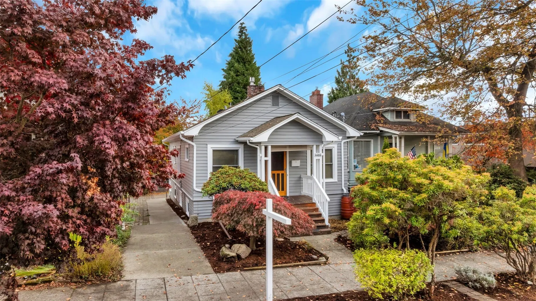 4464 Whitman Avenue N, Seattle, WA 98103
