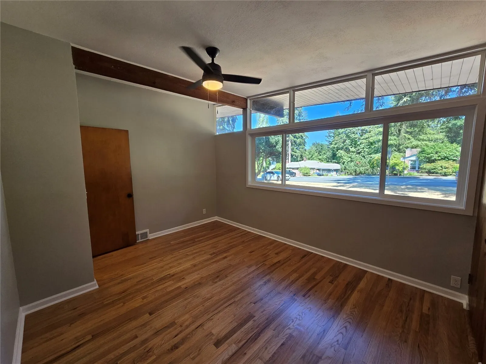 4545 119th Avenue SE, Bellevue, WA 98006