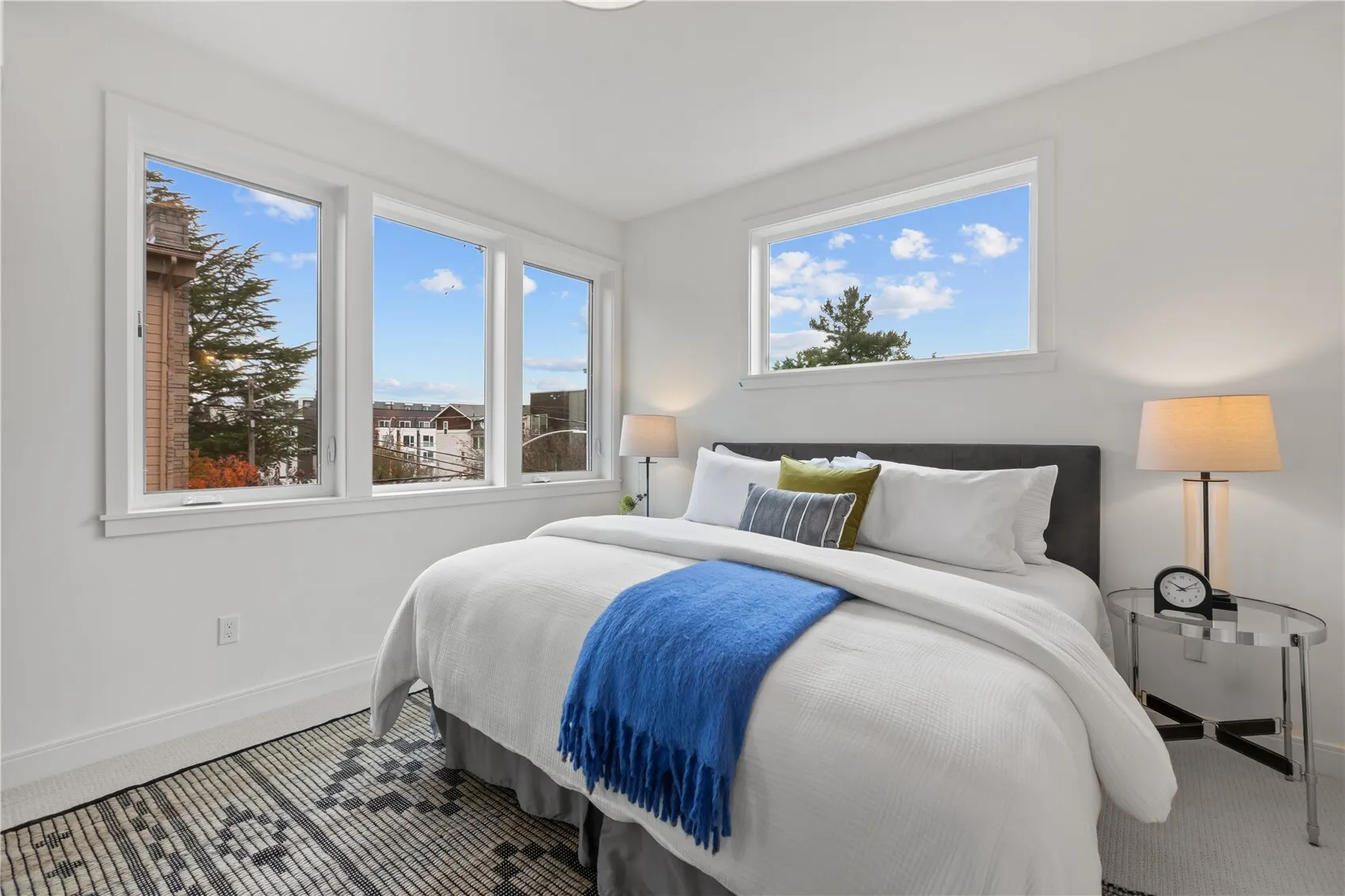 725 N 45th Street , Seattle, WA 98103