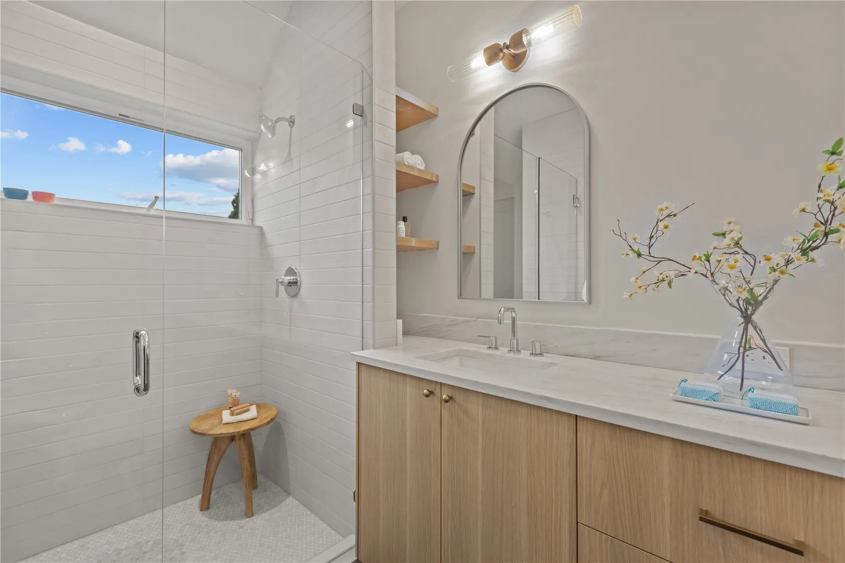 725 N 45th Street , Seattle, WA 98103