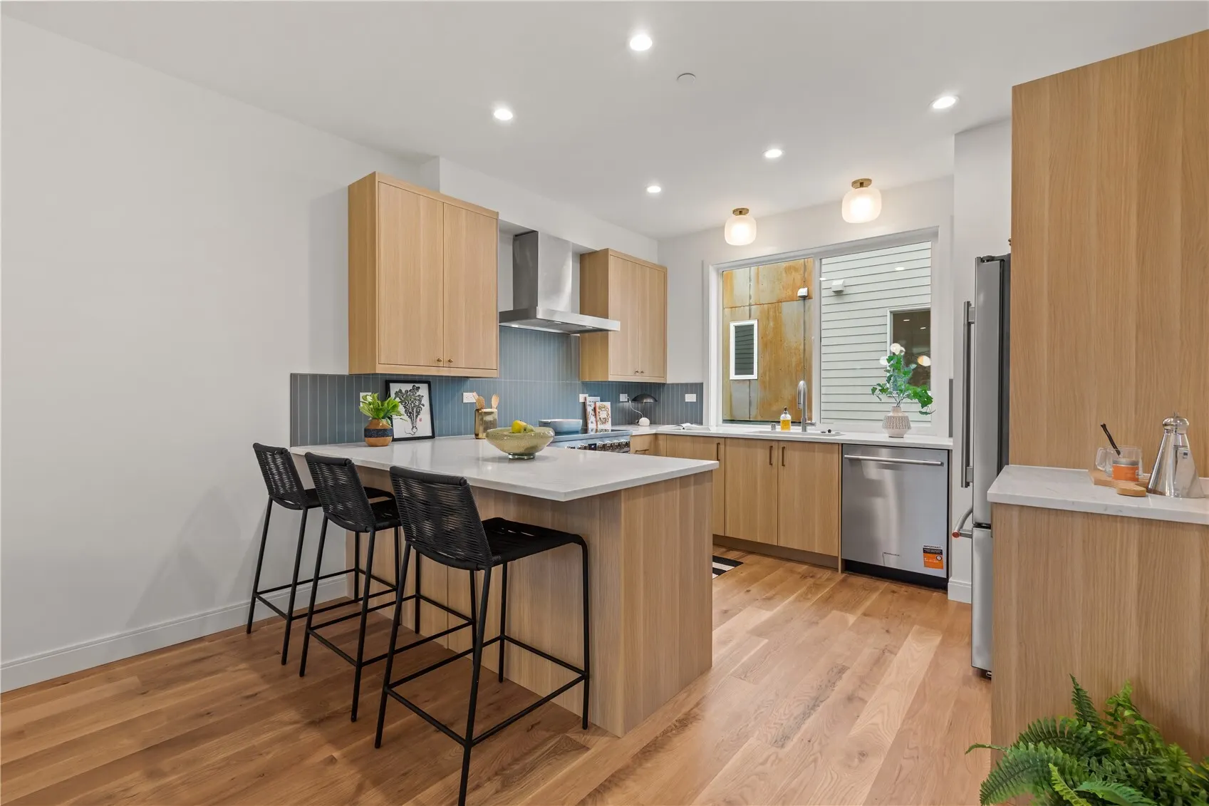 725 N 45th Street , Seattle, WA 98103