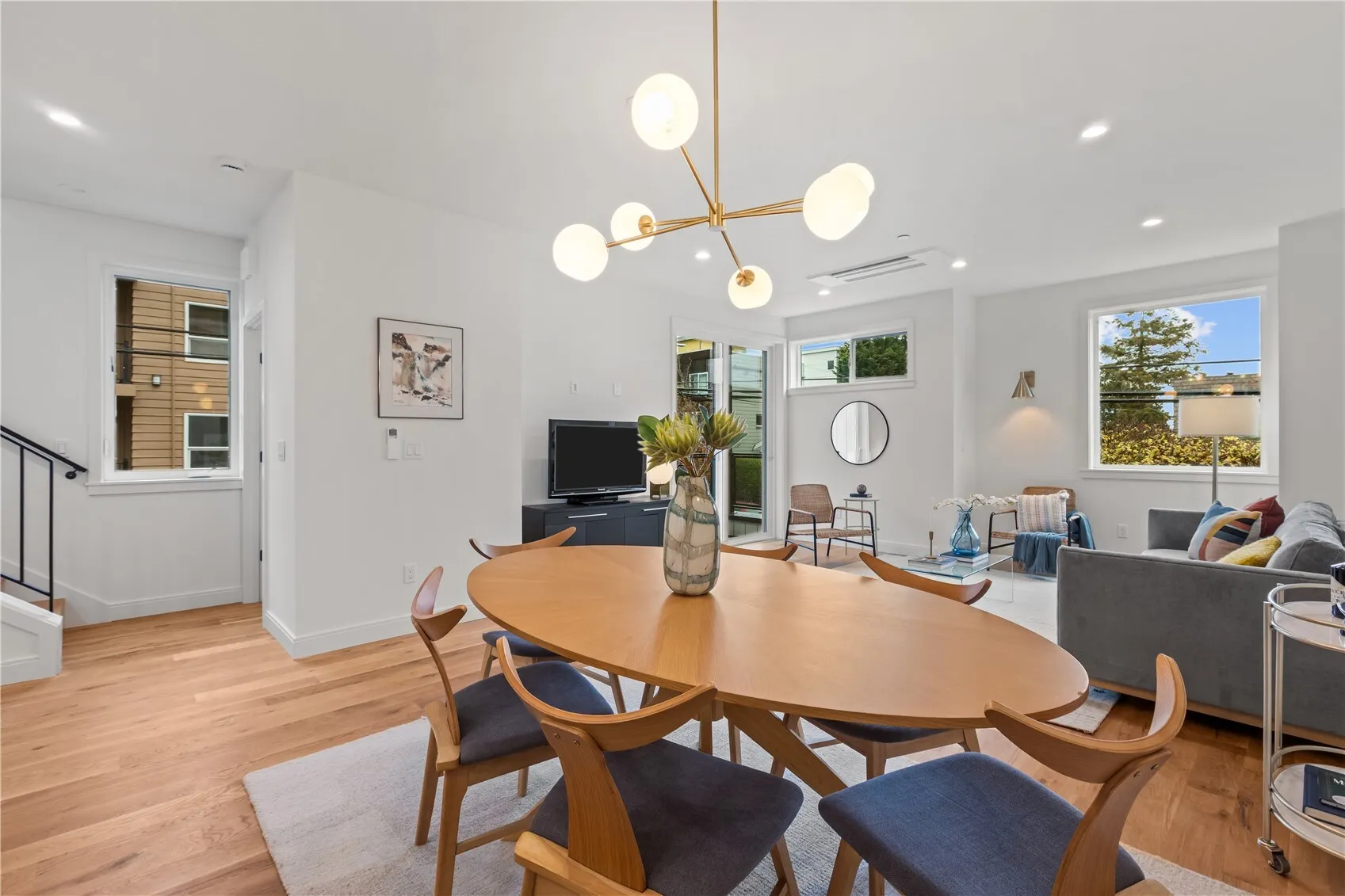 725 N 45th Street , Seattle, WA 98103