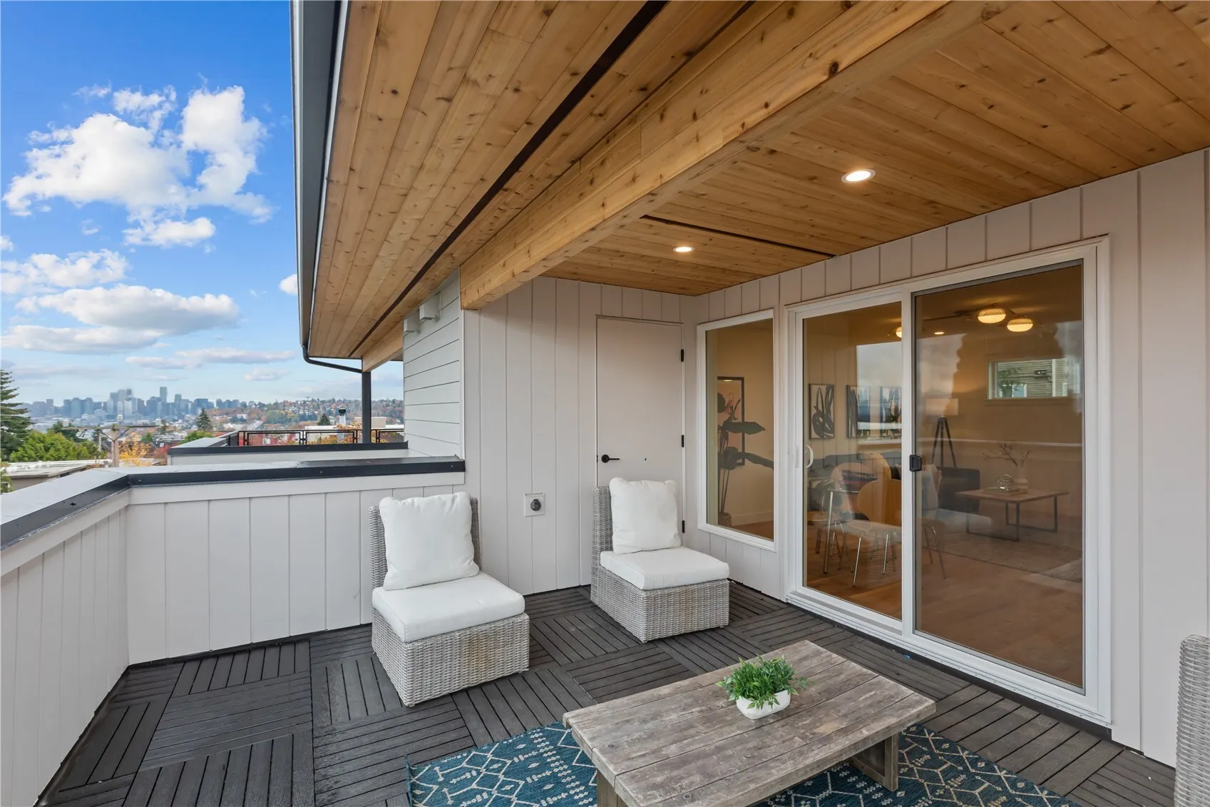 725 N 45th Street , Seattle, WA 98103