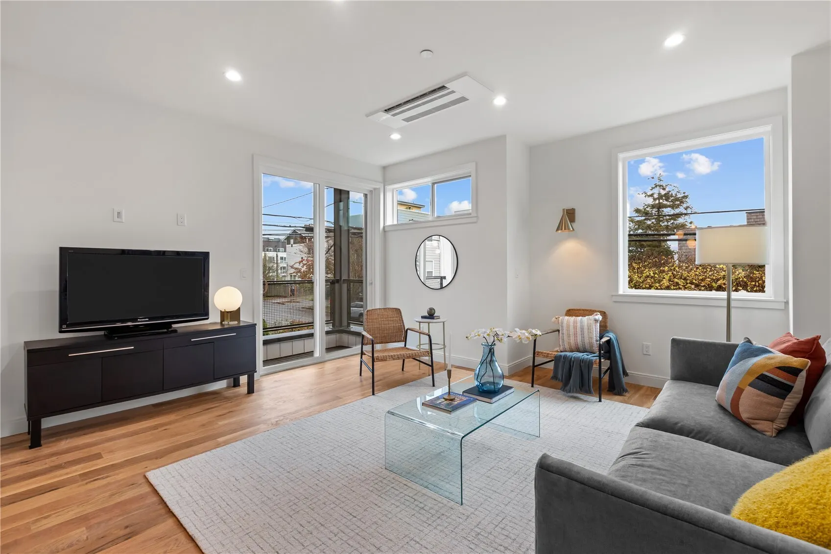 725 N 45th Street , Seattle, WA 98103