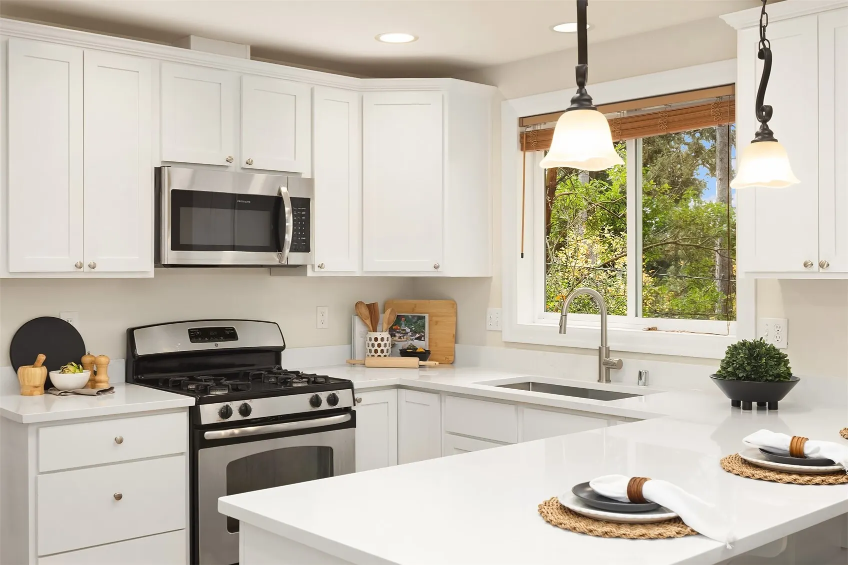 2204 NE 135th Street , Seattle, WA 98125