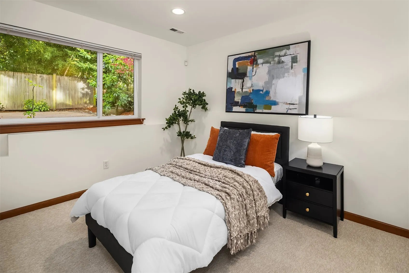 2204 NE 135th Street , Seattle, WA 98125