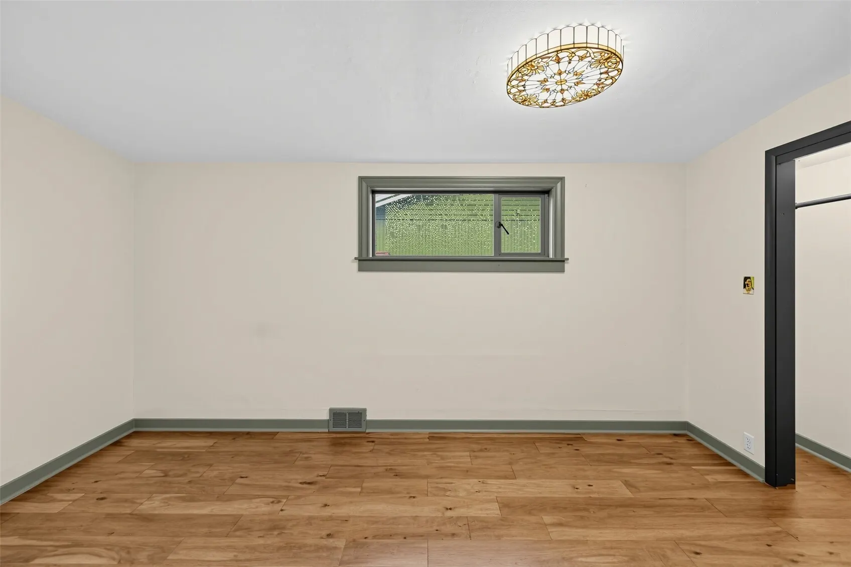 6346 51st Avenue S, Seattle, WA 98118