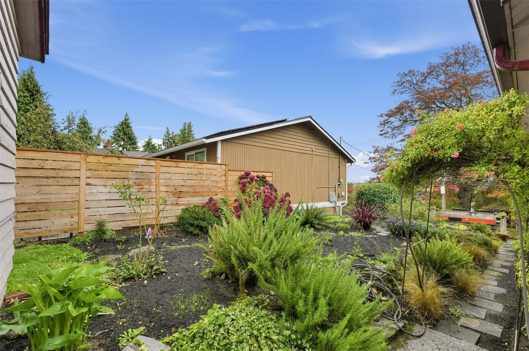 6346 51st Avenue S, Seattle, WA 98118