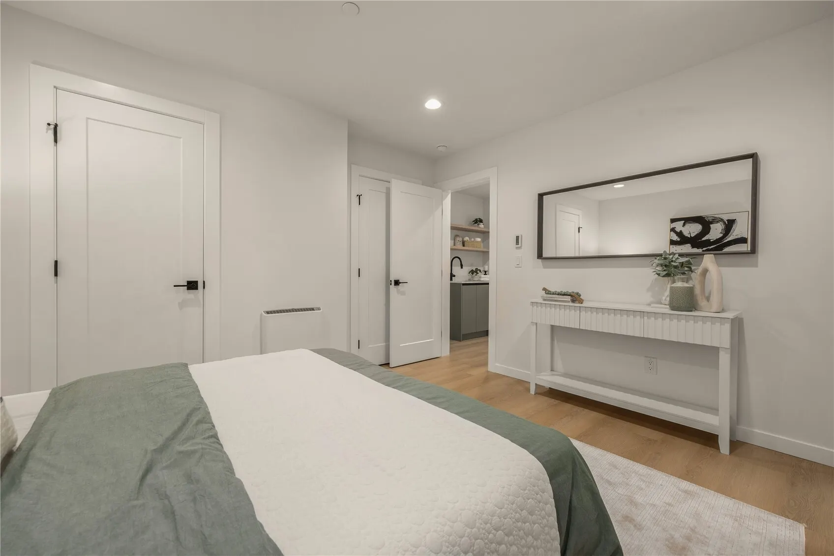 3118 Queen Anne Avenue N, Seattle, WA 98109