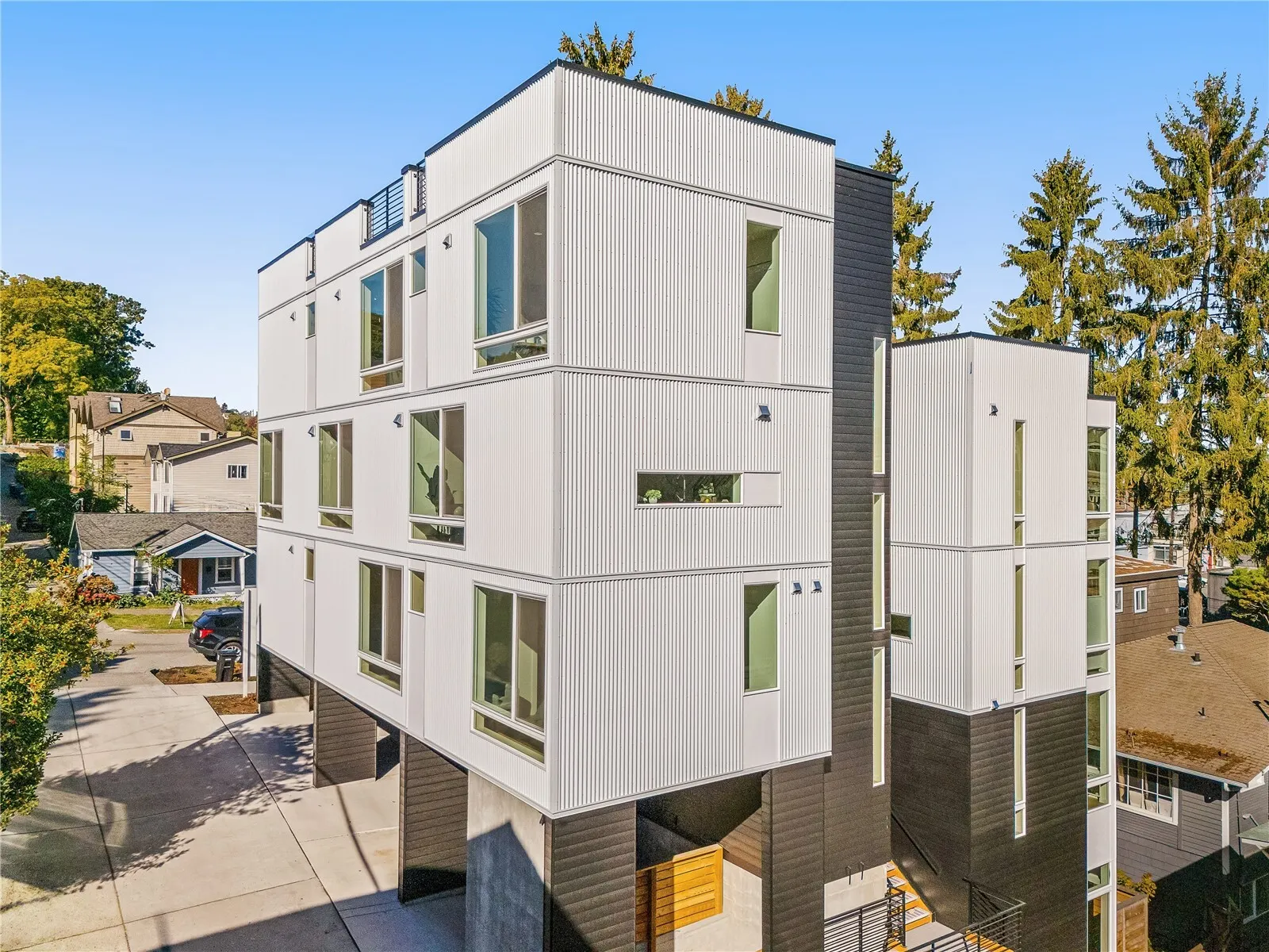3118 Queen Anne Avenue N, Seattle, WA 98109
