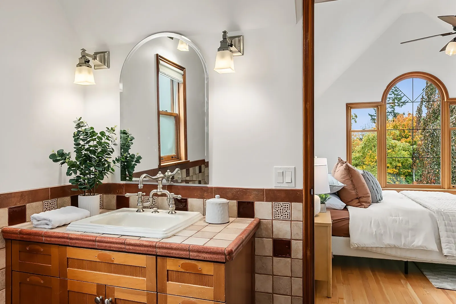 3639 Magnolia Boulevard W, Seattle, WA 98199