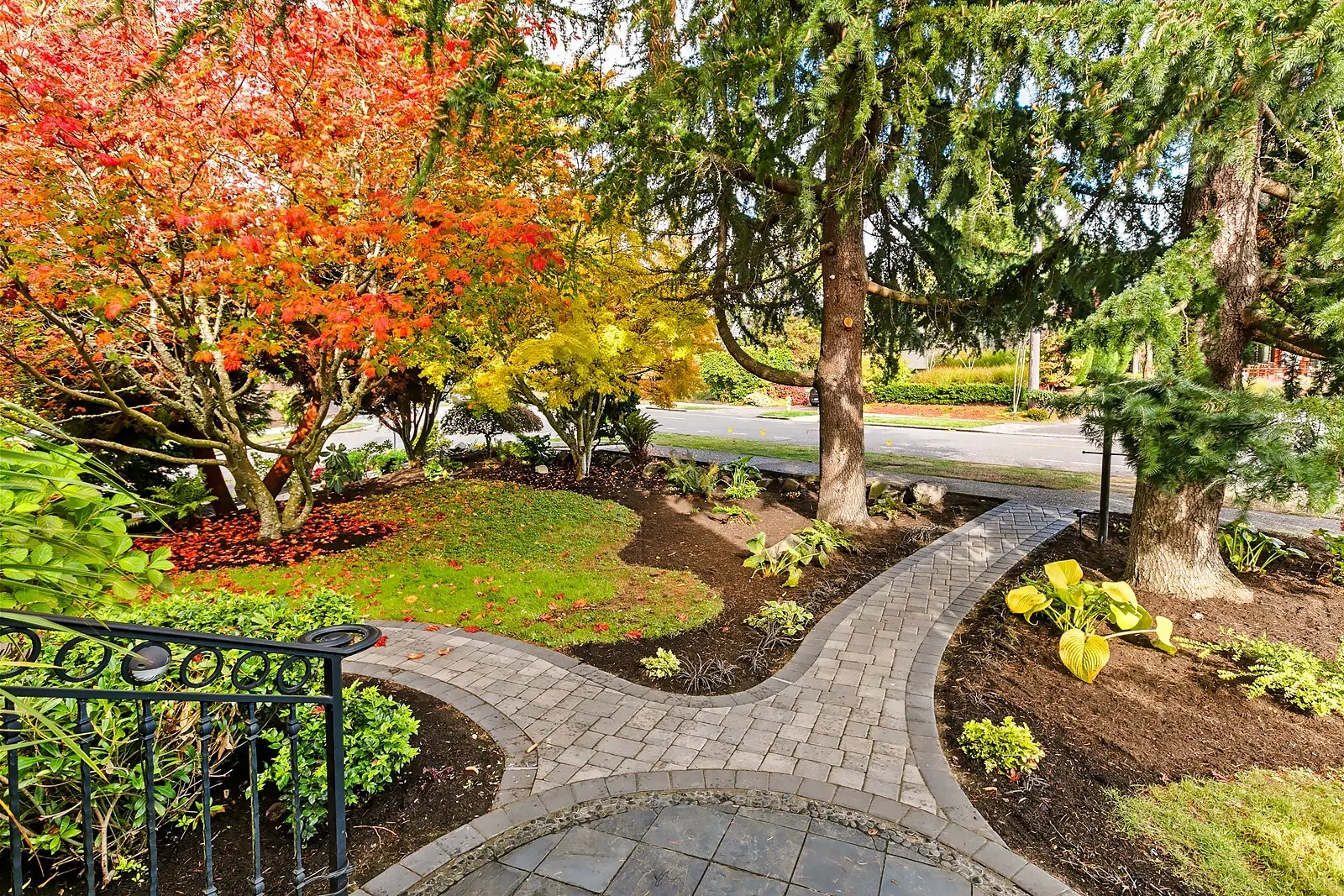 3639 Magnolia Boulevard W, Seattle, WA 98199