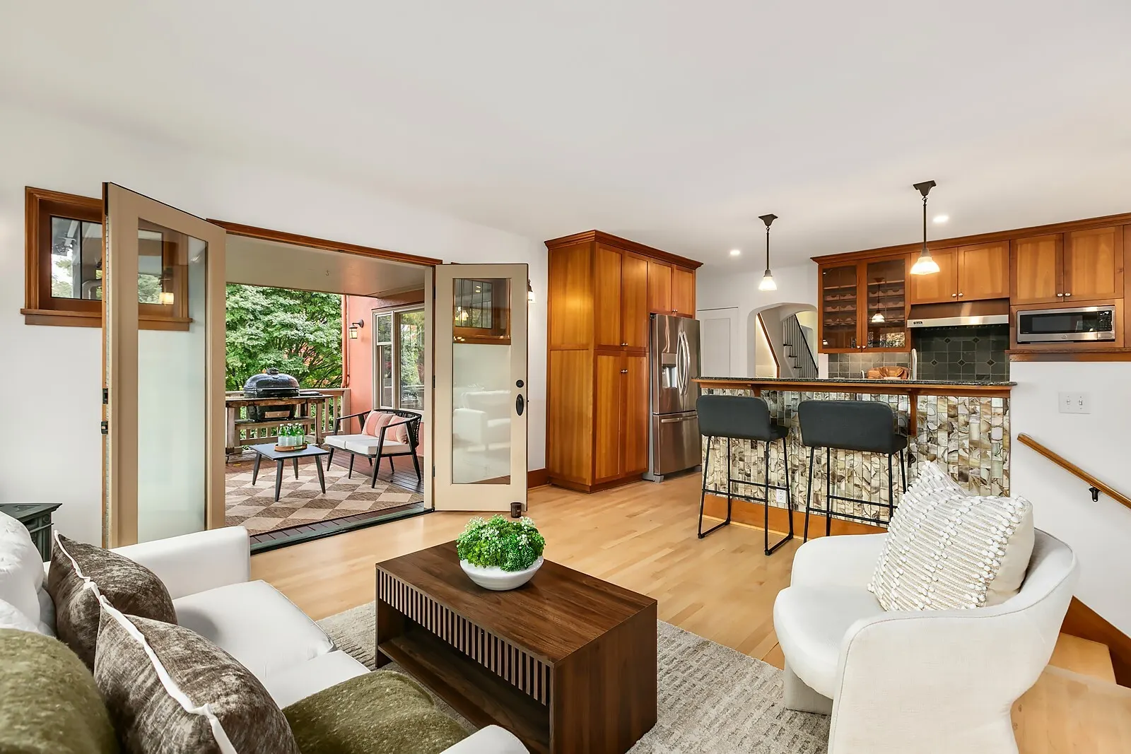 3639 Magnolia Boulevard W, Seattle, WA 98199