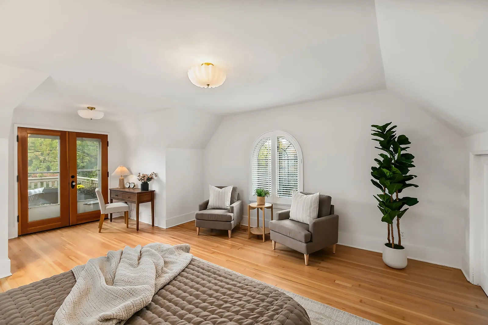 3639 Magnolia Boulevard W, Seattle, WA 98199