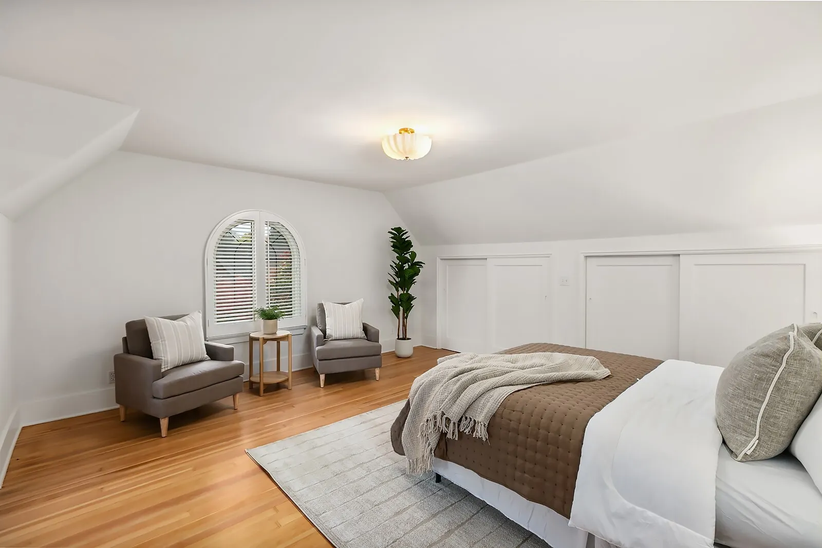 3639 Magnolia Boulevard W, Seattle, WA 98199