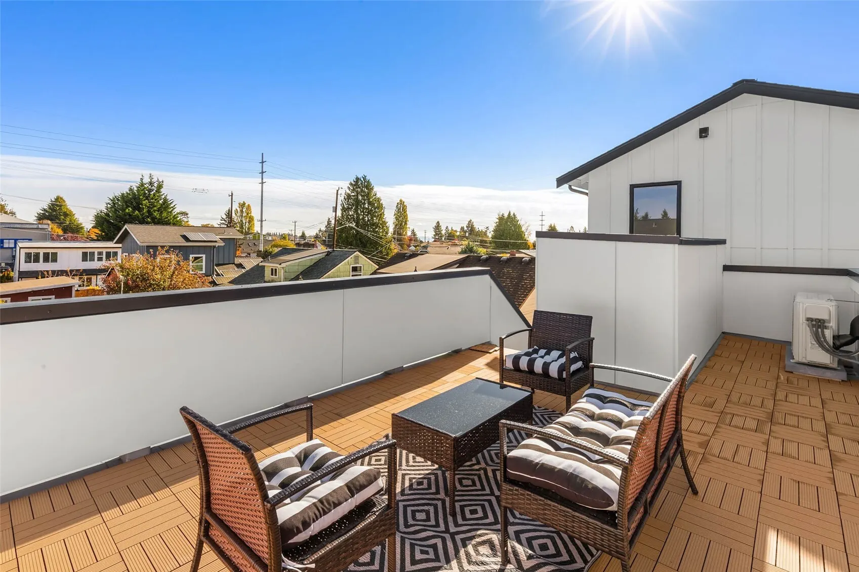 516 N 102nd Street , Seattle, WA 98133