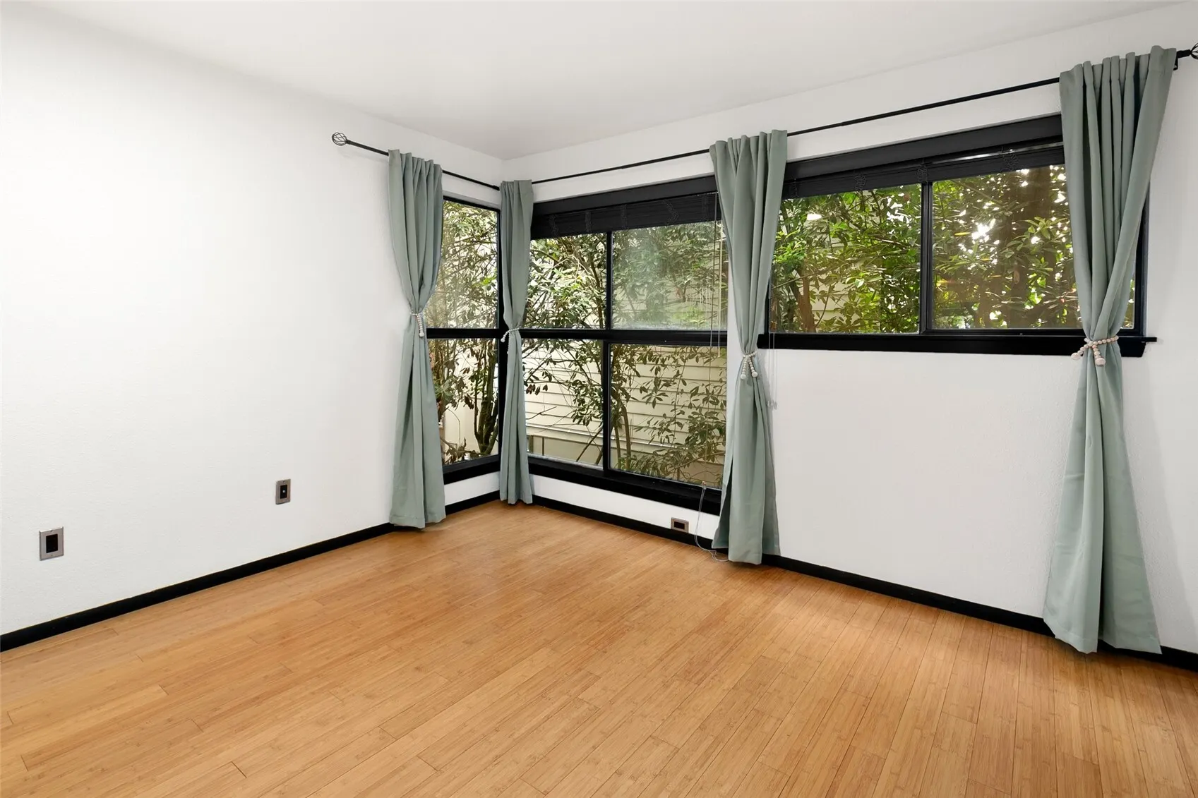 3655 Albion Place N #3, Seattle, WA 98103