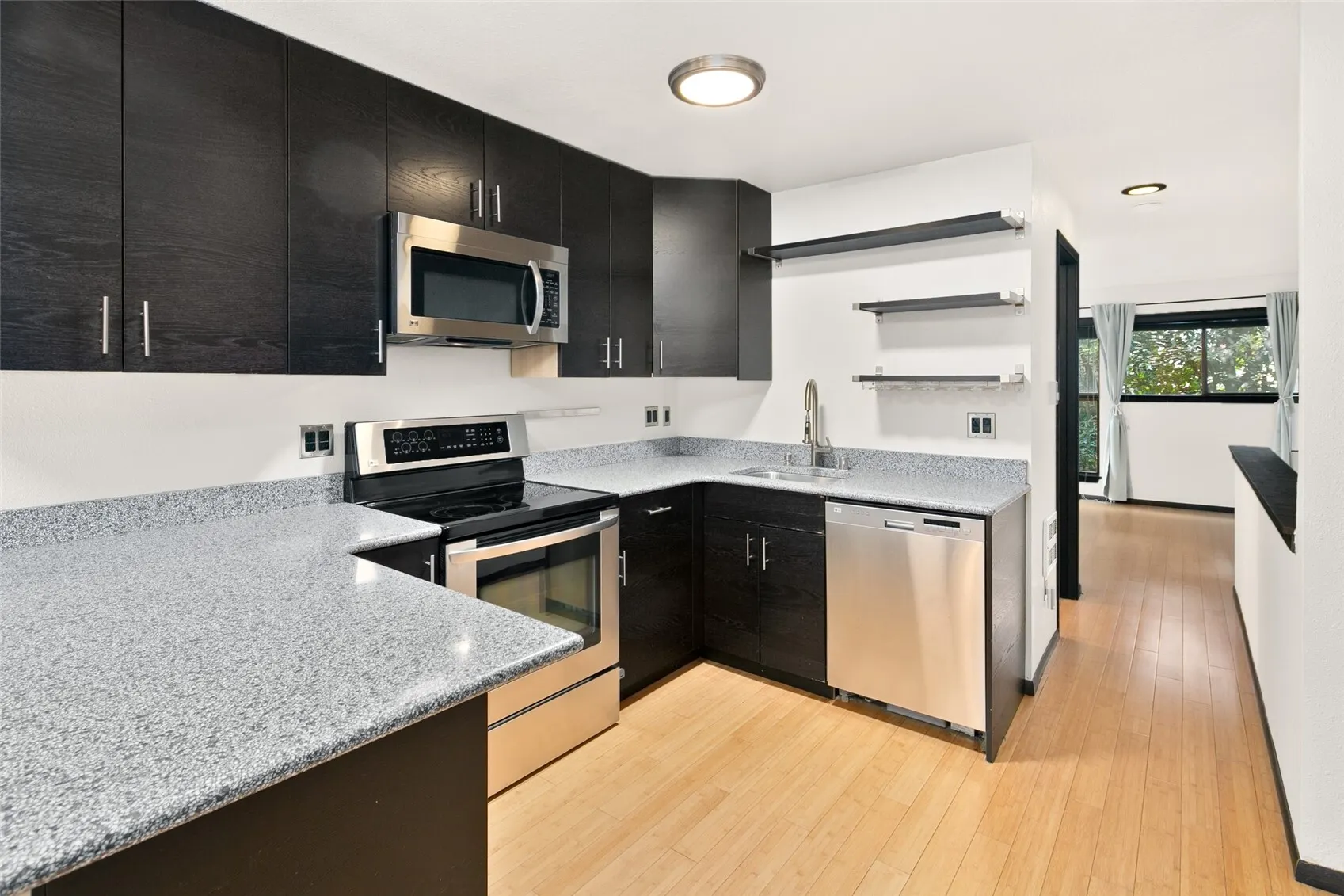 3655 Albion Place N #3, Seattle, WA 98103