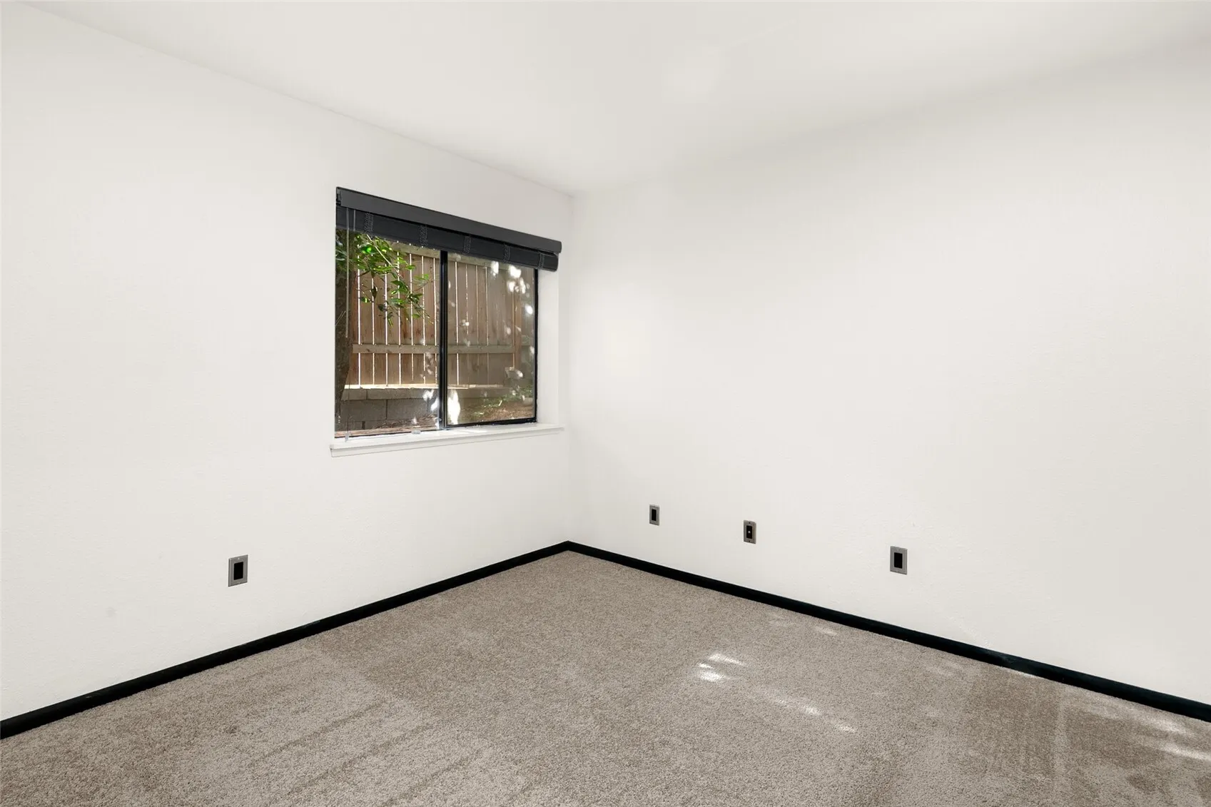 3655 Albion Place N #3, Seattle, WA 98103