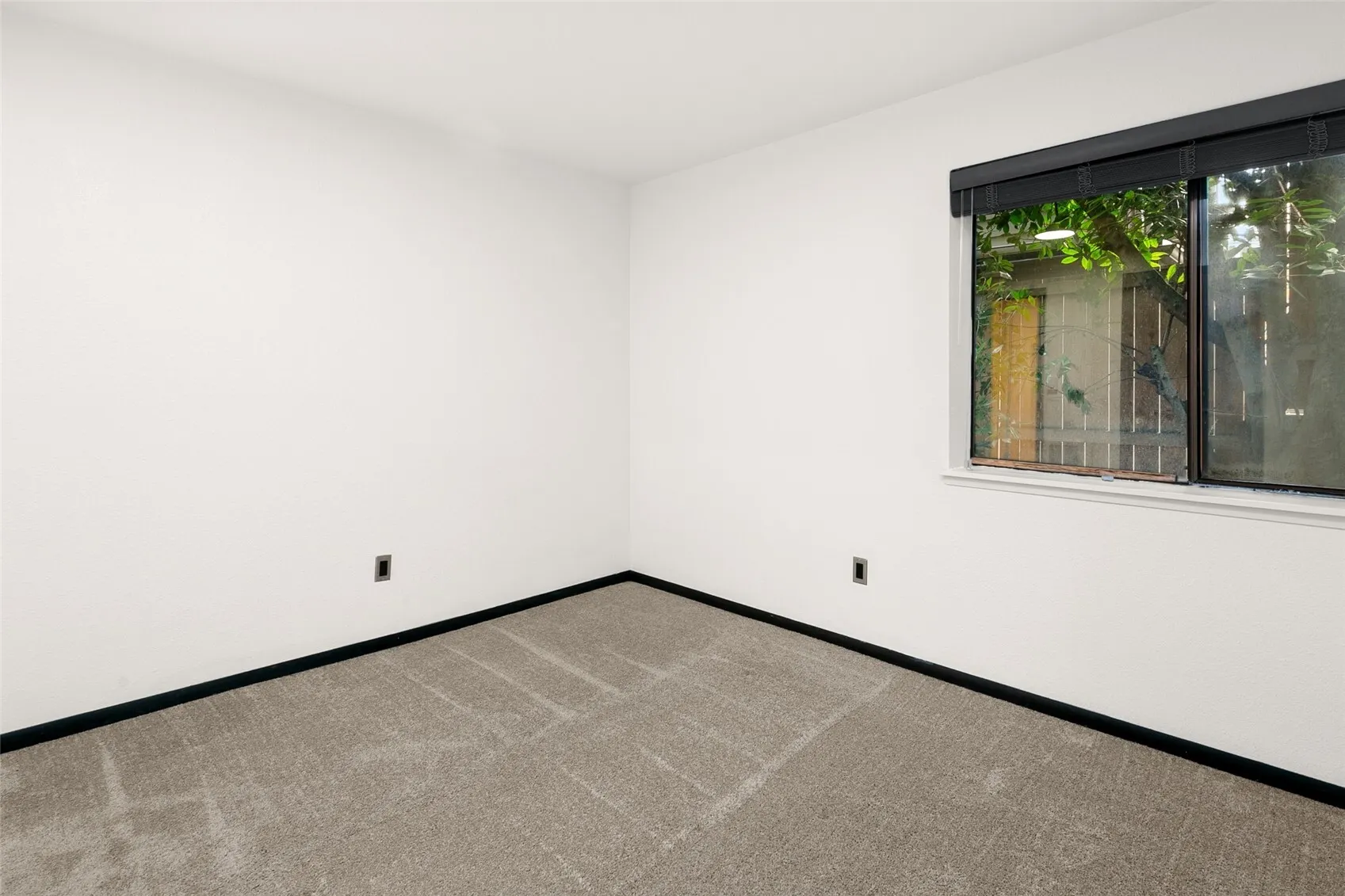 3655 Albion Place N #3, Seattle, WA 98103