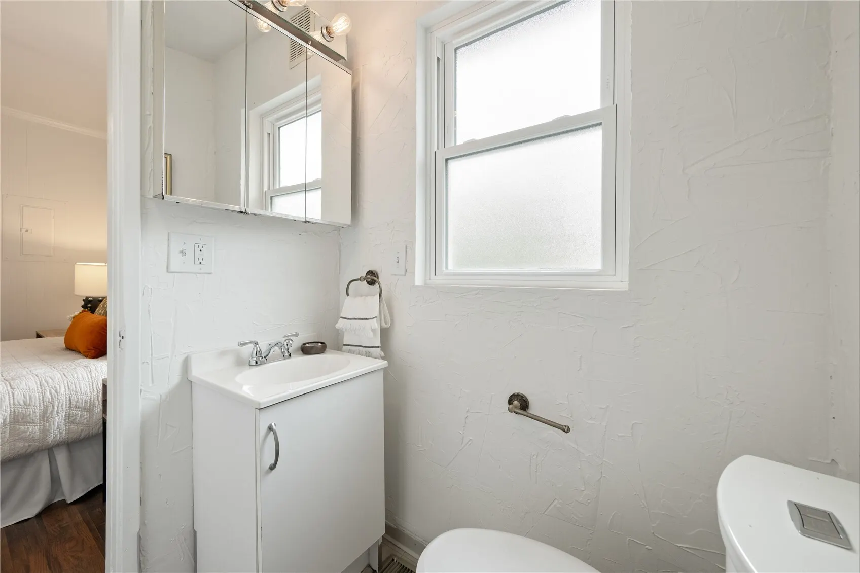 4512 6th Avenue NW, Seattle, WA 98107