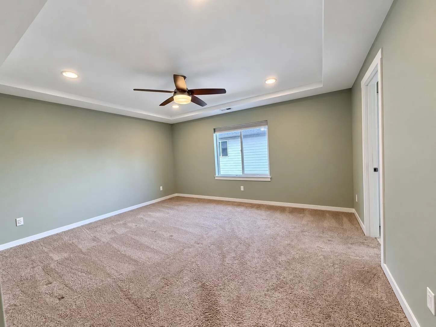 15718 2nd Lane W, Lynnwood, WA 98087