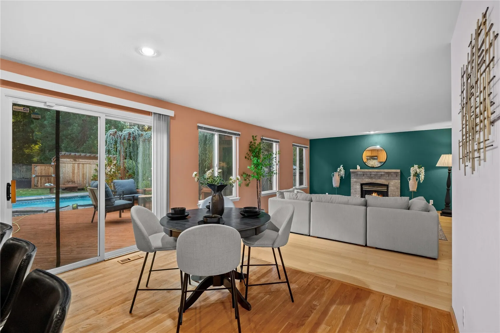 15707 138th Place SE, Renton, WA 98058